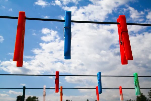 Gökyüzünde clothespins dönüştürün