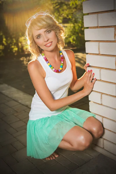 Girl in the garden — Stock Photo, Image