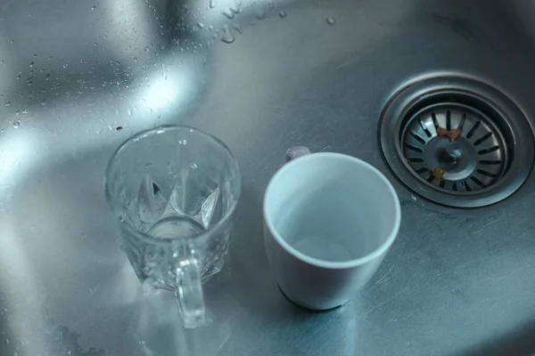 Dirty Glass Ceramic Cups Sink Washing — Stock Photo, Image