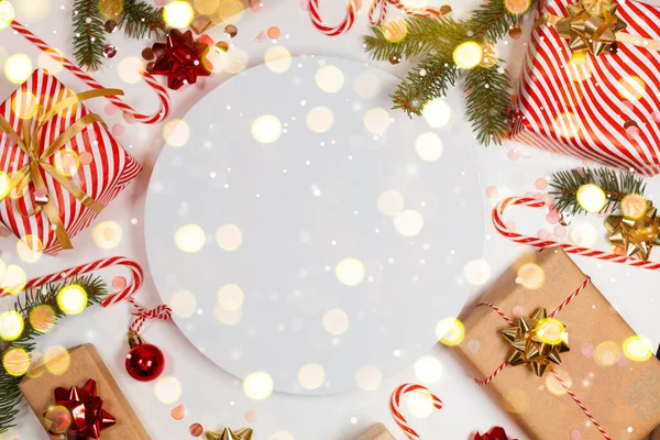 Marco Mínimo Navidad Con Caja Regalo Decoraciones Papel Ramas Abeto —  Fotos de Stock