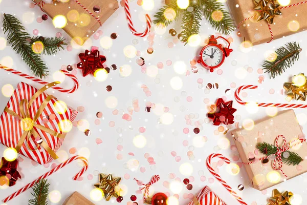 Marco Mínimo Navidad Con Caja Regalo Decoraciones Papel Ramas Abeto —  Fotos de Stock