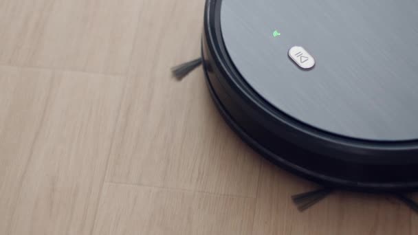 Aspirateur robot indicateur de batterie montrant une charge de batterie — Video