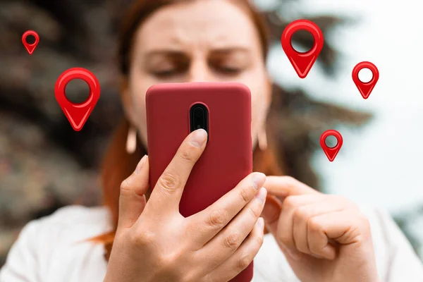 Traveler woman hands use map on mobile phone app to search for route location of place with gps on street when travel in city — Stock Photo, Image