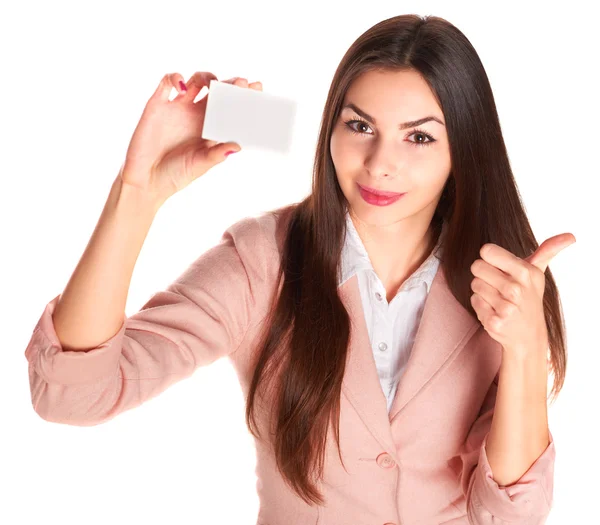 Žena držící kreditní kartu izolovaných na bílém pozadí — Stock fotografie