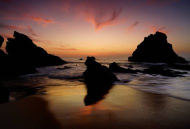 Altın Sessizlik, büyülü an, ertelenmiş zaman, son ışık, yalnızlık, plaj