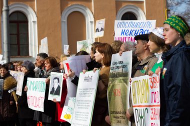 Öğrenciler ve öğretmenler sloganlar savunma Timiryazev Akademisi