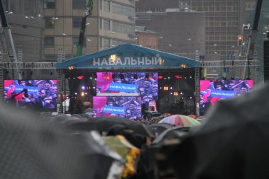 Seçim öncesi ralli Alexei navalny