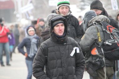 Bilinmeyen muhalefet adil seçimleri için Mart