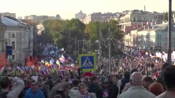 Fredsmarsj i Moskva – stockvideo