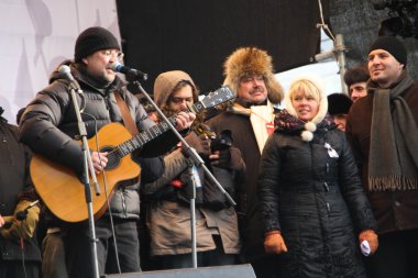 Müzisyen Yuri Shevchuk Sahne Alanı'ndaki muhalefet Rally
