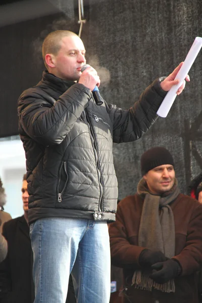 Politician Sergei Udaltsov on the stage of opposition rally — Stock Photo, Image