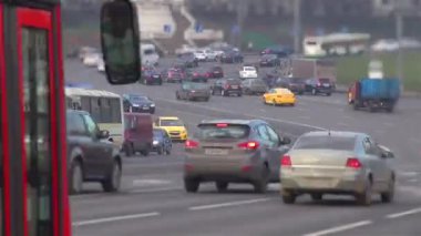 Yoğun trafik yol timelaps titl nöbette