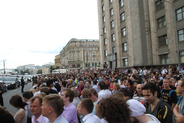 Het protest rally op Manezh vierkante ter ondersteuning van Alexei Navalny — Stockfoto