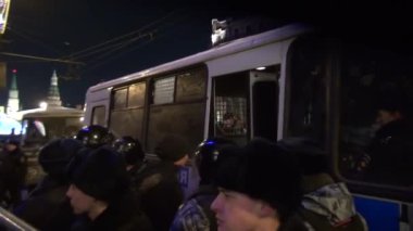 Polis tutuklandı protestocular Alexei Navalny desteklemek üzere kare Manezhnaya tarihinde yayımlanan