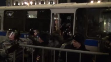 Polis tutuklandı protestocular Alexei Navalny desteklemek üzere kare Manezhnaya tarihinde yayımlanan