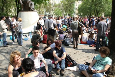 Okkupay Abay eylem tahrif seçimlerin karşı protesto
