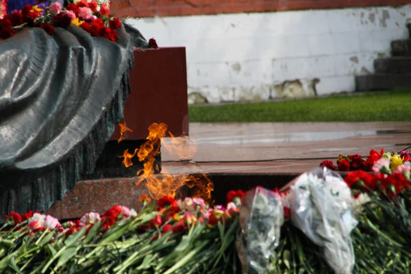 Moskau Russland Mai 2012 Menschen Legen Tag Des Sieges Blumen — Stockfoto