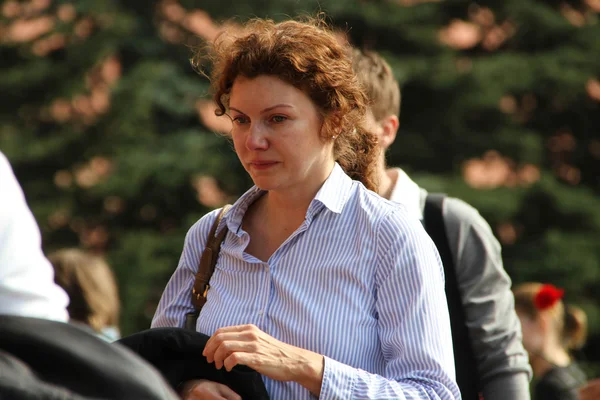 Moscow Russia May 2012 People Lay Flowers Eternal Flame Aleksandrovsk — Stock Photo, Image