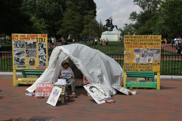 Protest przeciw-jądrowych w pobliżu białego domu — Zdjęcie stockowe