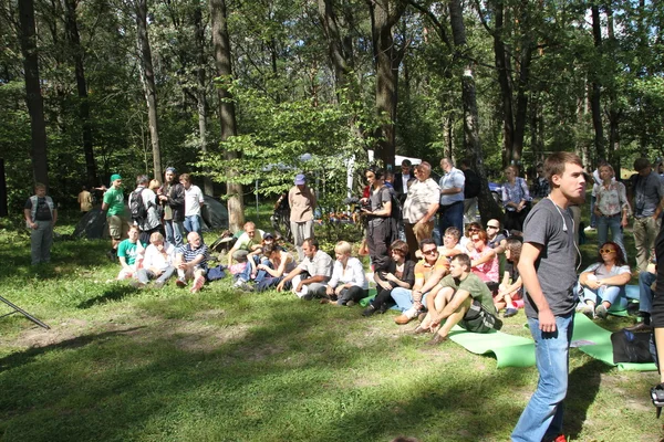 Activistas de la sociedad civil en el bosque de Khimki — Foto de Stock