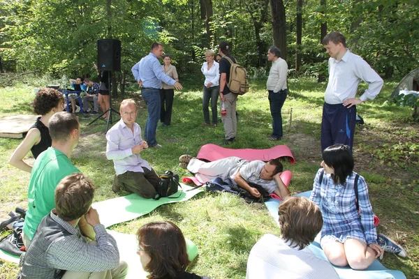 Civil society activists in Khimki forest — Stock Photo, Image