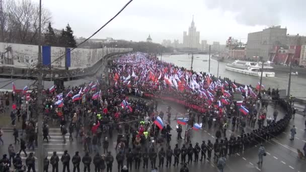 Marsz żałobny opozycji pamięci zamordowanych polityk Boris Nemtsov — Wideo stockowe