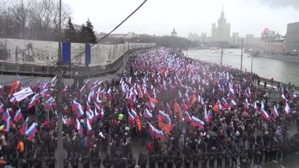 Marsz żałobny opozycji pamięci zamordowanych polityk Boris Nemtsov — Wideo stockowe