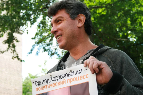 ホドルコフ スキーを支持する抗議する政治家ボリス Nemtsov — ストック写真