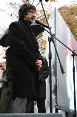 Journalist Sergei Buntman at a rally in memory of Anna Politkovskaya