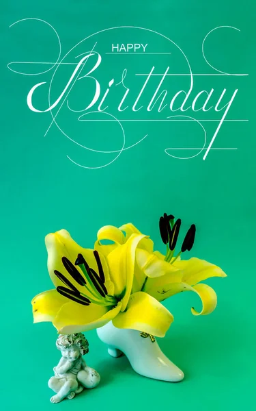 Kartpostal, internet afişi, doğum günü tebrikleriyle dolu düz uzanma, ve yazıt- mutlu yıllar