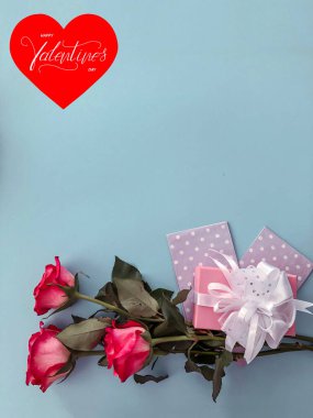 Sevgililer Günün kutlu olsun! Kart, internet afişi, tebrik kartı, Sevgililer Günü 'nde düzlük.