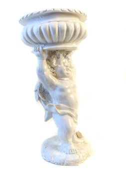 Alçı taşı bir meleğin izole edilmiş fotoğrafı.