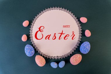 Mutlu Paskalyalar! Düz Yatma, İnternet afişi, Paskalya 'da kartpostal