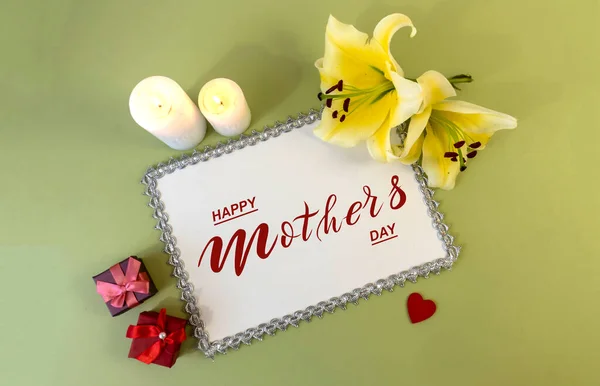 Anneler Günün kutlu olsun! Flat Lay, Banner, Anneler Günü için tebrikler.