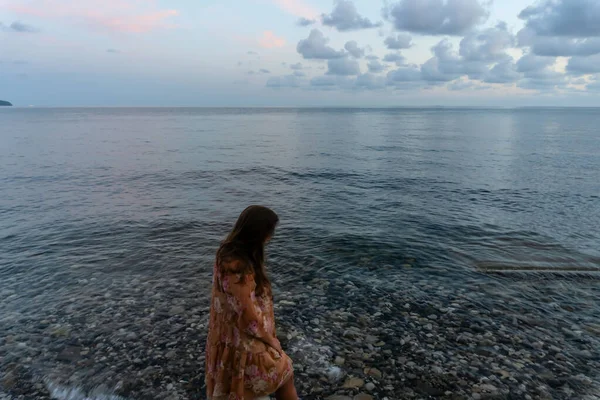 Young Girl Evening Sea Sunset Sea — Stock Photo, Image