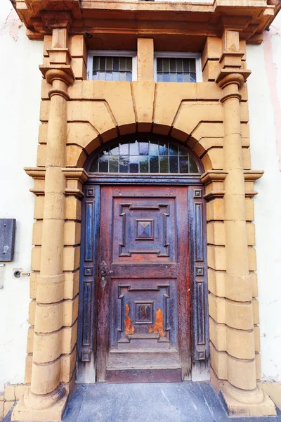 Staré dveře v Trevír, Německo — Stock fotografie