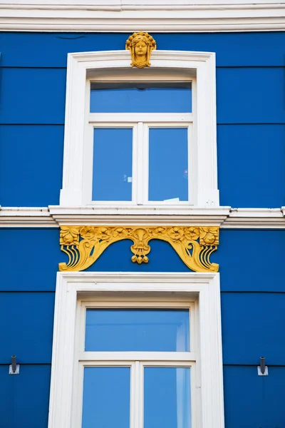 Antiguo edificio en Heerlen, Países Bajos — Foto de Stock