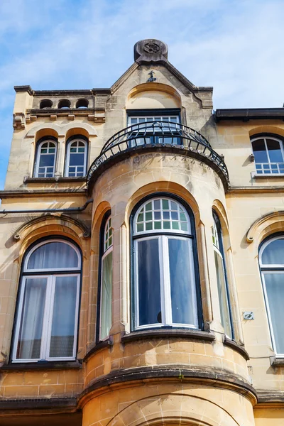 Edifício antigo em Valkenburg, Países Bajos — Fotografia de Stock