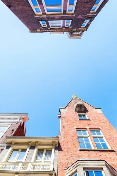 Старые здания в Гааге, Нидерланды — стоковое фото