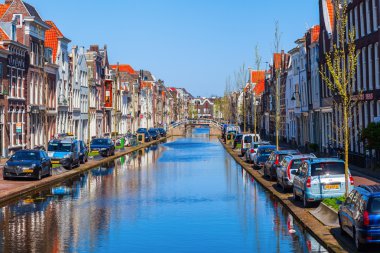 Gouda, Hollanda'da bir kanalda