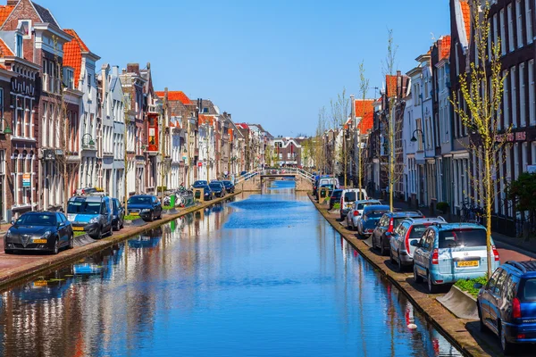 Gouda, Hollanda'da bir kanalda