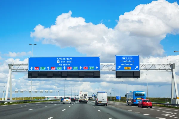 Autobahn A4 in den Niederlanden — Stockfoto