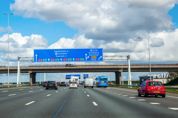 De snelweg A4 in Nederland — Stockfoto