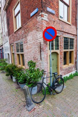 Leiden, Hollanda'da ev köşesi