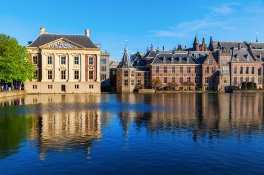 Mauritshuis ve Binnenhof Lahey, Hollanda