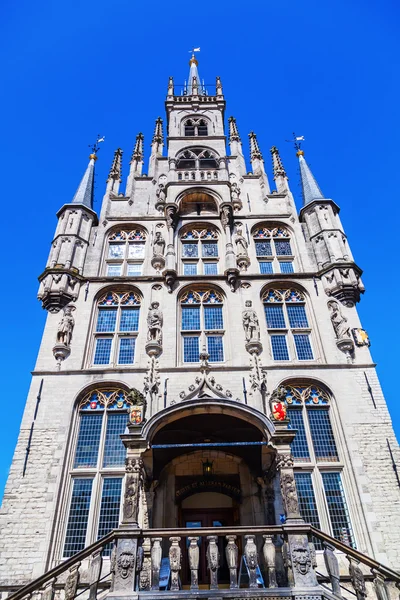 Историческая ратуша в Гауде, Нидерланды — стоковое фото