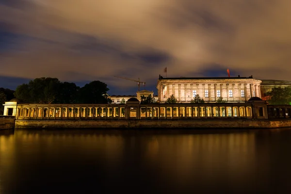 Galería Nacional sobre el Museumsinsel en Berlín, Alemania — Foto de Stock