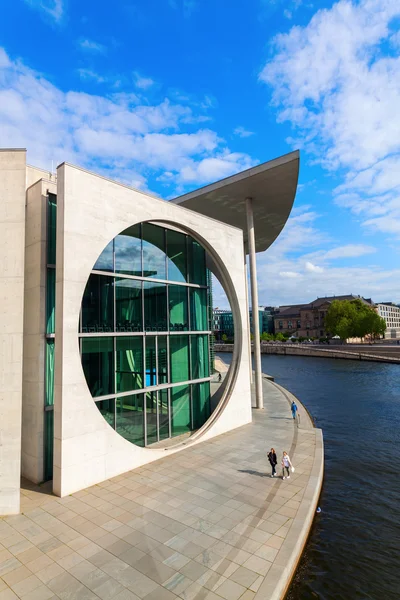 Marie-Elisabeth-Lueders-Haus i Berlin, Tyskland – stockfoto