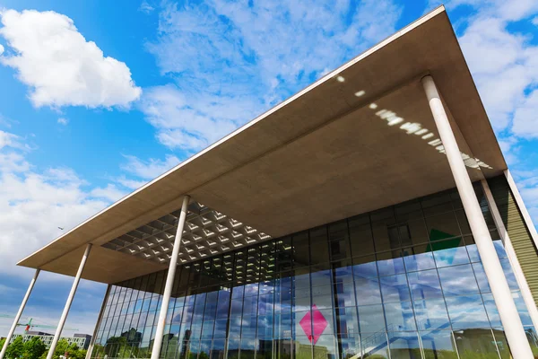 Paul-Loebe-Haus, onderdeel van de Duitse Bundestag, in Berlijn, Duitsland — Stockfoto