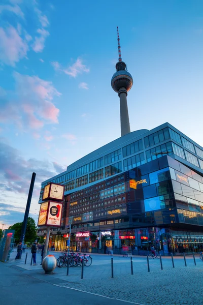 Television Tower and Alexanderplatz in Berlin, Germany, at dusk — Stock Photo, Image